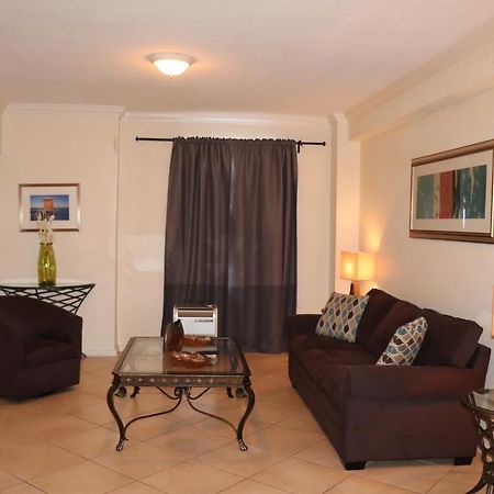 On Hollywood Beach - Affordable Two Bedrooms Sleeps 6 With Two Bathrooms Дейния Бийч Екстериор снимка
