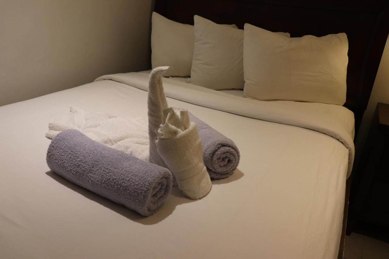 On Hollywood Beach - Affordable Two Bedrooms Sleeps 6 With Two Bathrooms Дейния Бийч Екстериор снимка