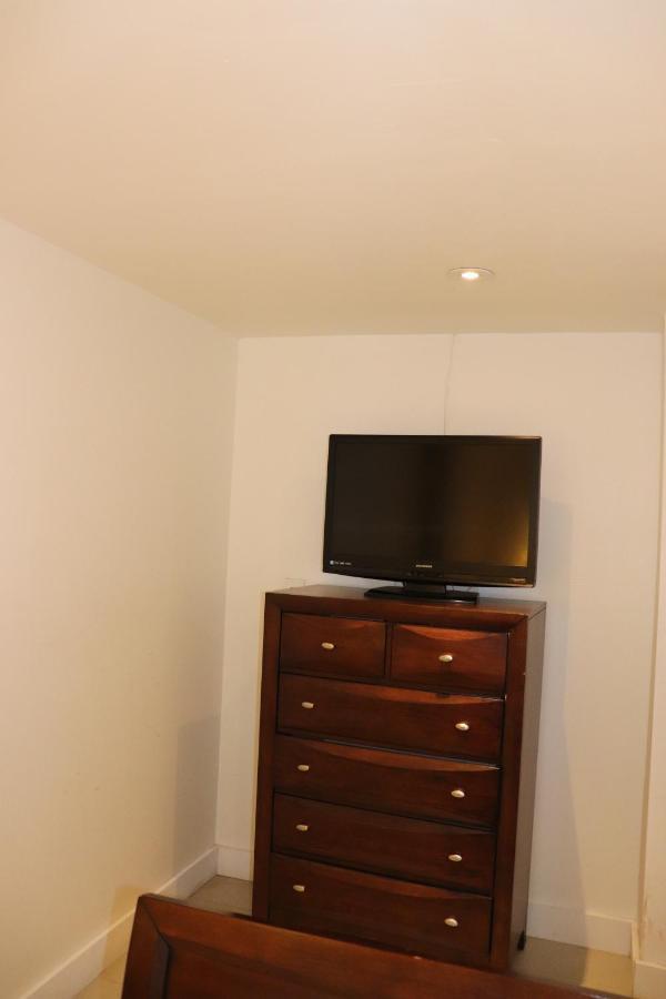 On Hollywood Beach - Affordable Two Bedrooms Sleeps 6 With Two Bathrooms Дейния Бийч Екстериор снимка