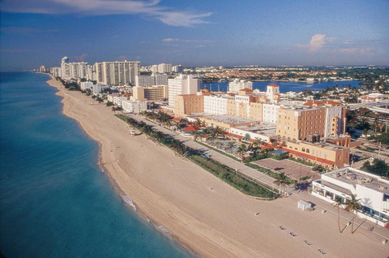 On Hollywood Beach - Affordable Two Bedrooms Sleeps 6 With Two Bathrooms Дейния Бийч Екстериор снимка