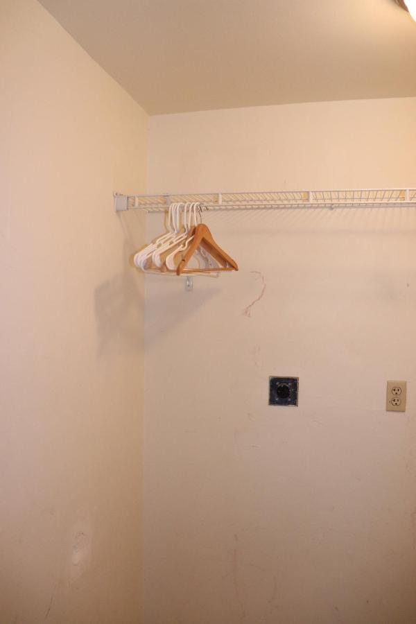 On Hollywood Beach - Affordable Two Bedrooms Sleeps 6 With Two Bathrooms Дейния Бийч Екстериор снимка