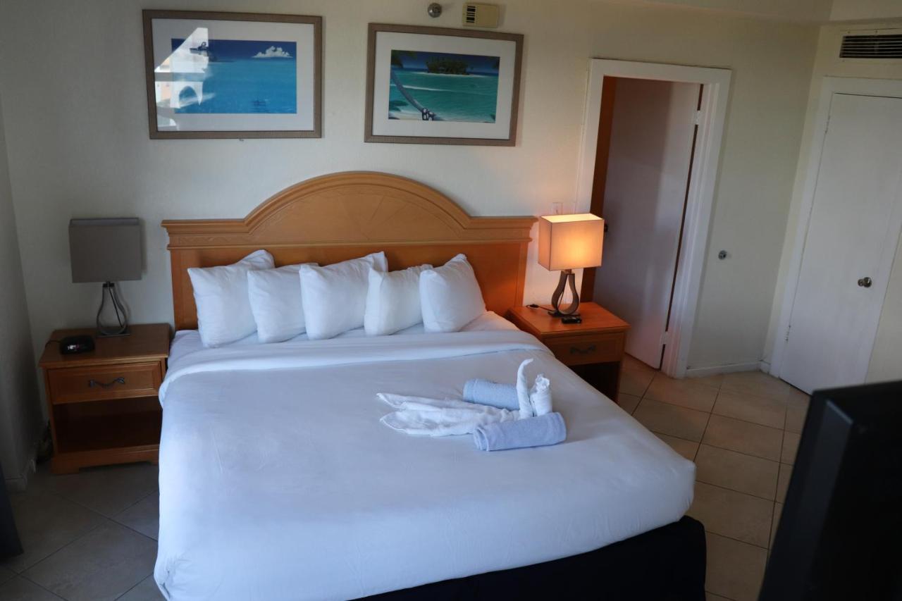 On Hollywood Beach - Affordable Two Bedrooms Sleeps 6 With Two Bathrooms Дейния Бийч Екстериор снимка